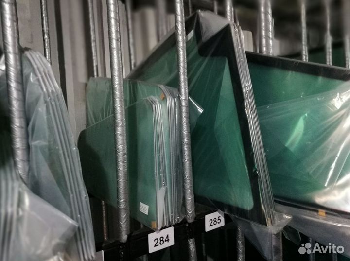 Стекло на Телескопический погрузчик Bobcat T3571