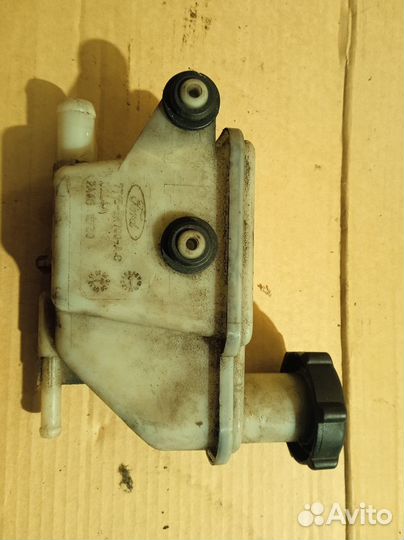 Бачок гур Ford Tourneo Connect