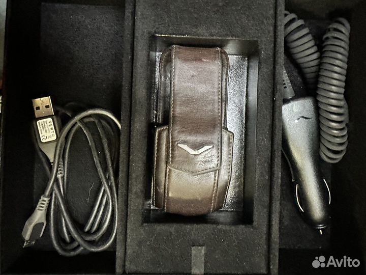 Vertu constellation Ayxta