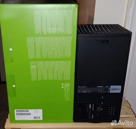 Продам Xbox series x в отличном состоянии