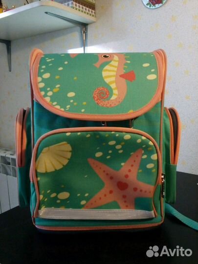 Рюкзак школьный