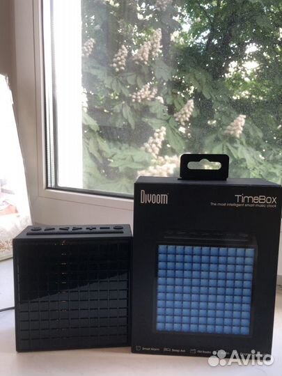 Колонка портативная Bluetooth Divoom с внешним экр