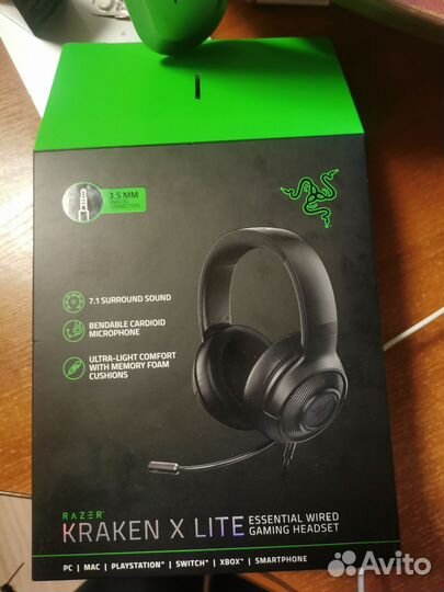 Проводные наушники с микрофоном