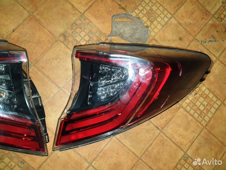 Toyota CH-R 2018 фонари LED в крыло