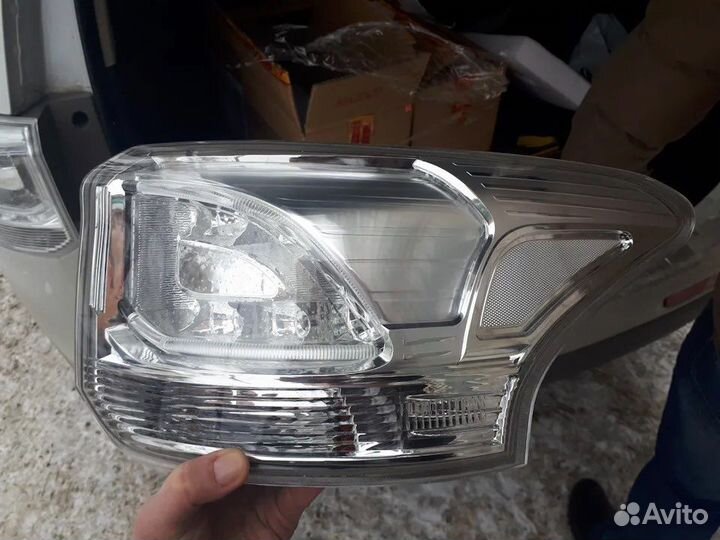 Задний фонарь Митсубиси аутлендер 3 гф