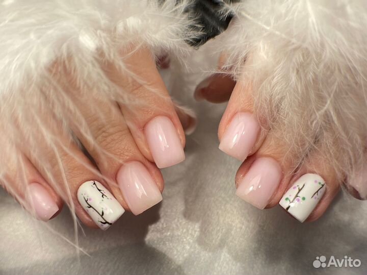 Процедура маникюра в премиальном салоне