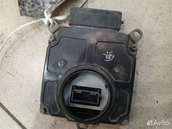 Блок розжига ксеноновой лампы Toyota Camry XV70 2