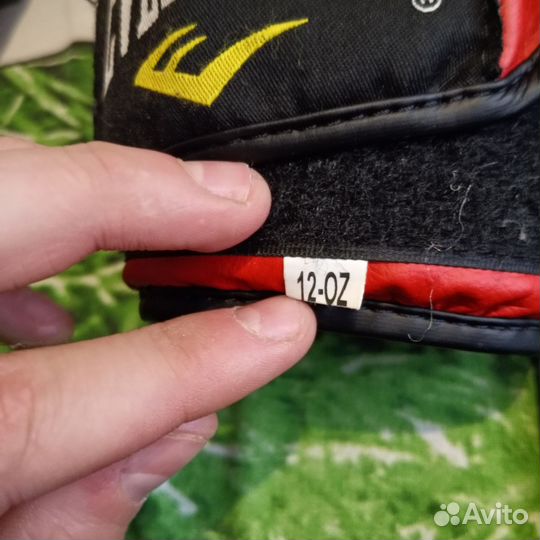 Боксерские перчатки 12 oz everlast