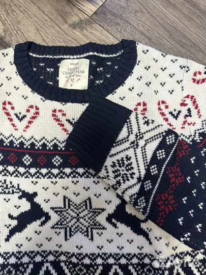 Свитер женский