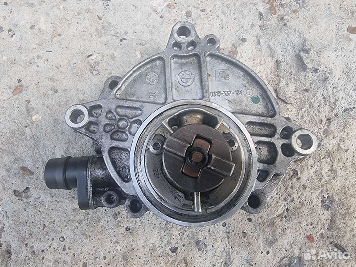 Насос вакуумный BMW 3-Series (E90/E91/E92/E93)