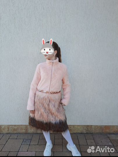 Куртки, шубы, жилеты, пальто