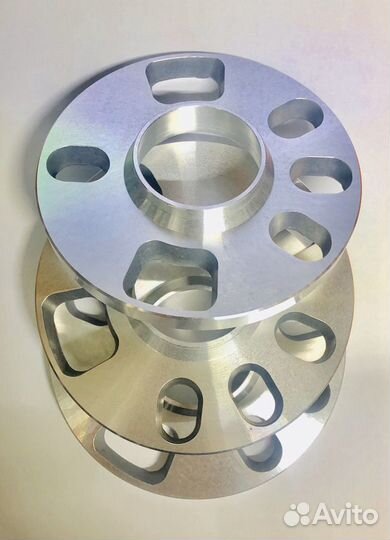 Колесные проставки 15мм цо63.4