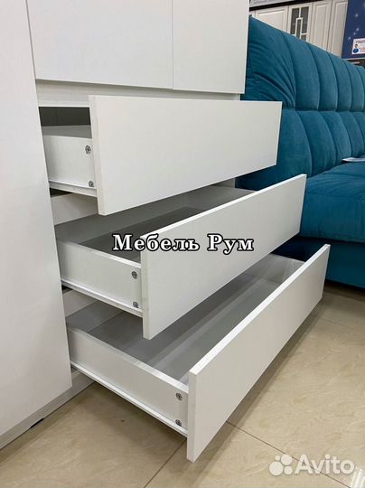 Шкаф в спальню белый