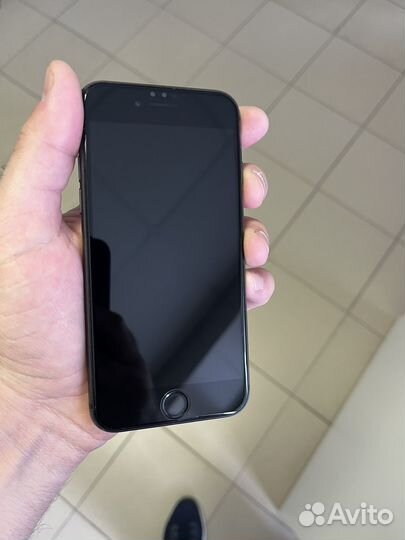 iPhone 8 64г без ремонта