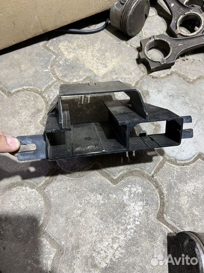 Крепление блока круиза bmw e28