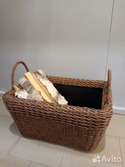 Дровница для камина из ротанга