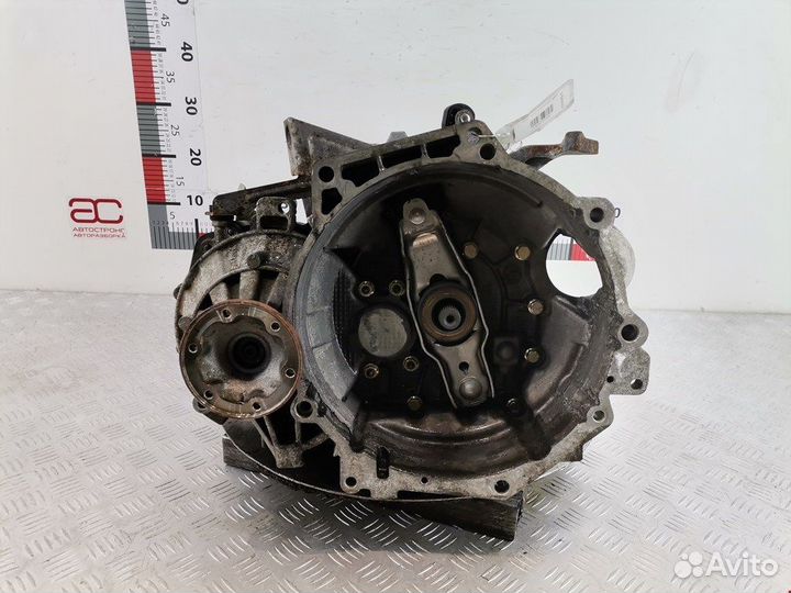 МКПП (механическая коробка переключения передач) V