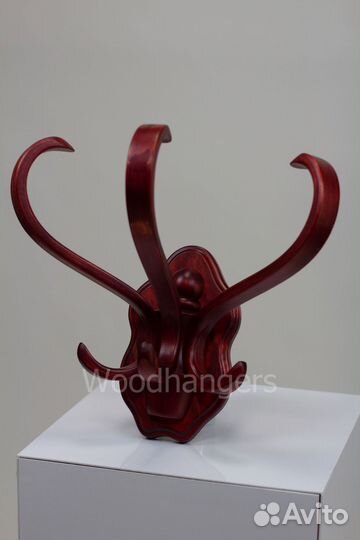 Вешалка деревянная