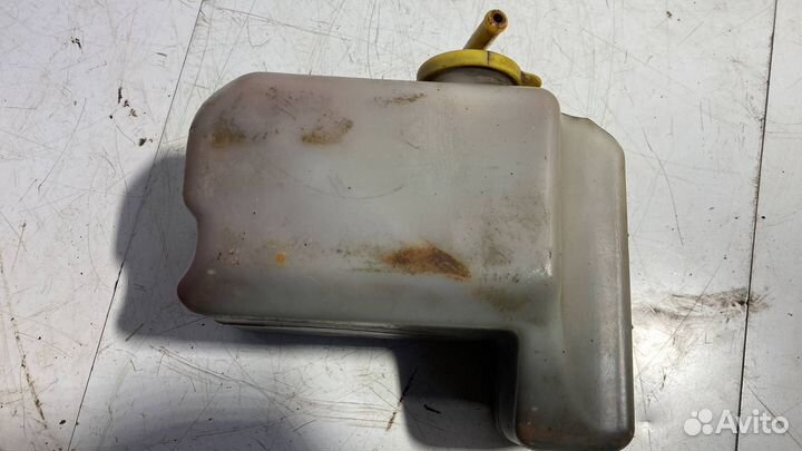 Бачок расширительный Mazda 626 GD 1989