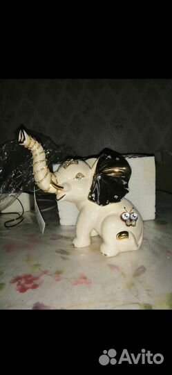 Статуэтка фарфор