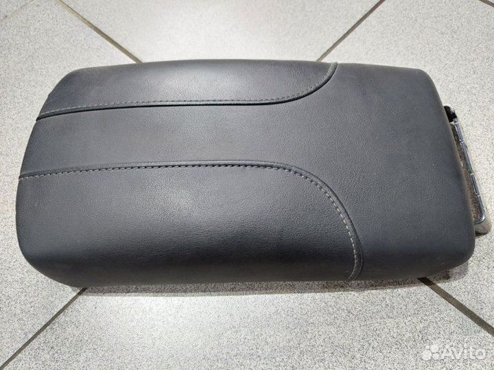 Подлокотник Nissan X-Trail NT32-099771 MR20DD 2019