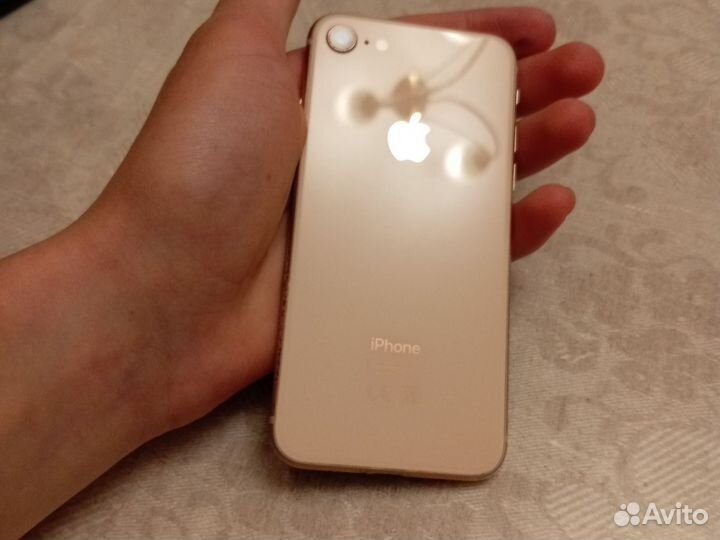 iPhone 8, 64 ГБ