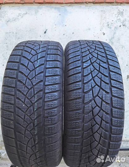 Goodyear UltraGrip Performance 235/55 R18 104H