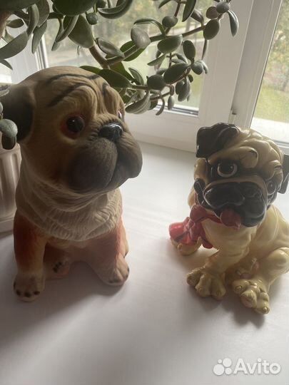 Фигурки мопсов