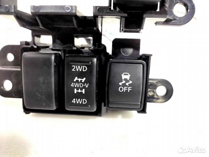 Блок кнопок Juke (F15) (2011-2019) Nissan