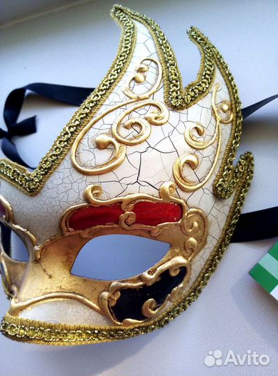 Венецианская маска