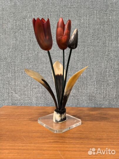 Статуэтка из кости 