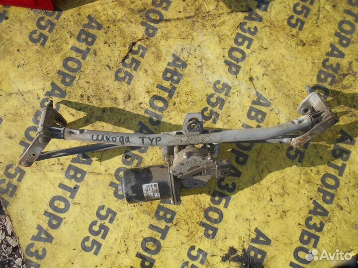 Моторчик стеклоочистителя перед Skoda Octavia A4