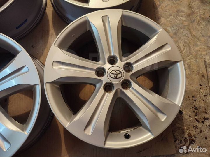 Диски Toyota R19 5x114,3 цо 60,1 мм. оригинал