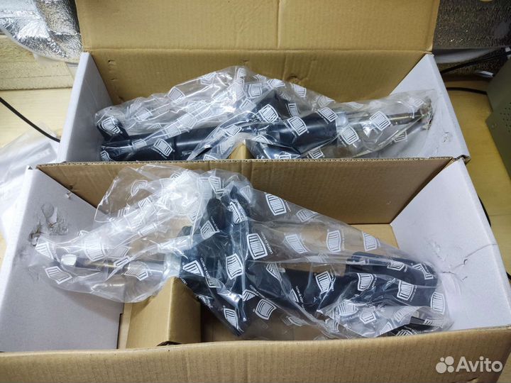 Передние стойки Шевролет Эпика