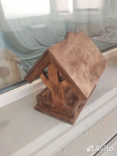 Кормушка для птиц