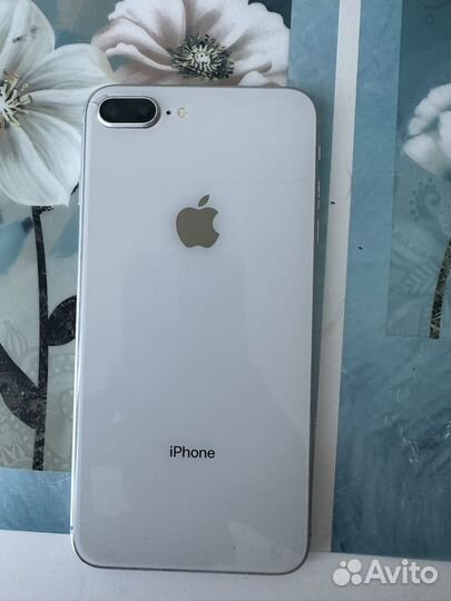 Телефон iPhone 8 plus