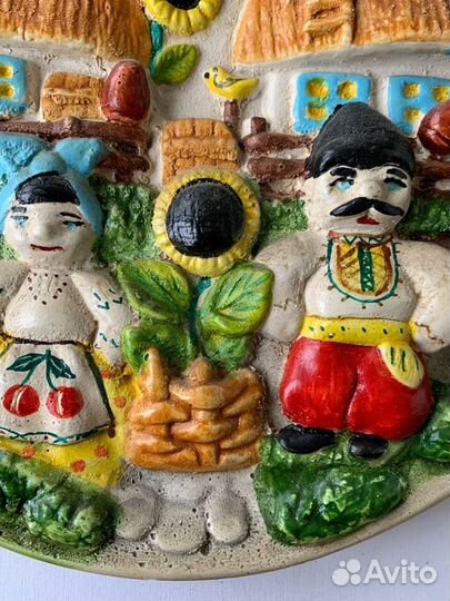 Тарелка-панно. Объёмное