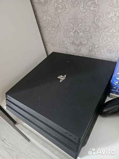 Sony playstation 4 pro 1tb 2 геймпада
