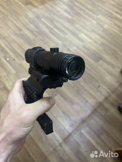 Коллиматор и магнифер