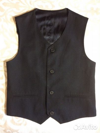 Жилетка школьная для мальчика новая