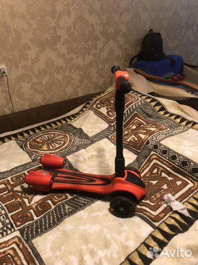 Самокат трёхколёсный Kreiss реактивный