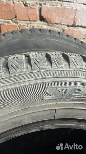 Dunlop SP Winter Ice 01 205/60 R16