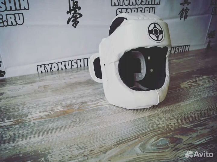 Защитный шлем с закрытым подбородком kyokushinkai