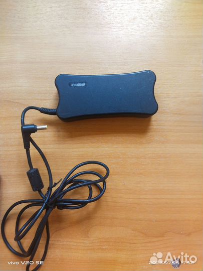 Продаю блок питания для ноутбука Lenovo PA 1900