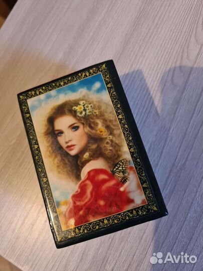 Шкатулка для украшений