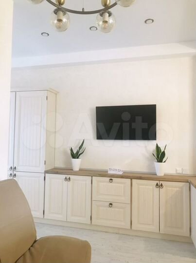 2-к. квартира, 54 м², 1/3 эт.