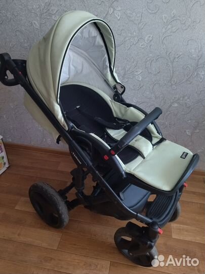 Детская коляска 3 в 1