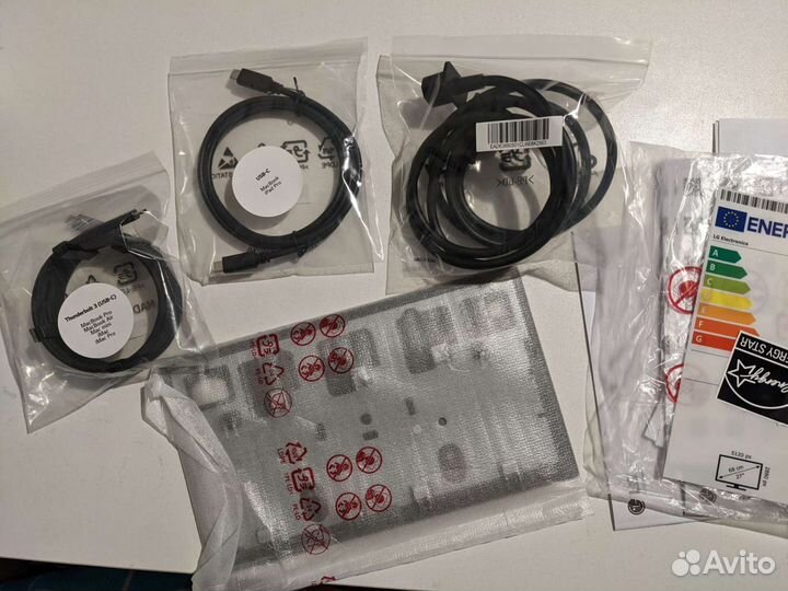 LG UltraFine 5K (27MD5KL-B)