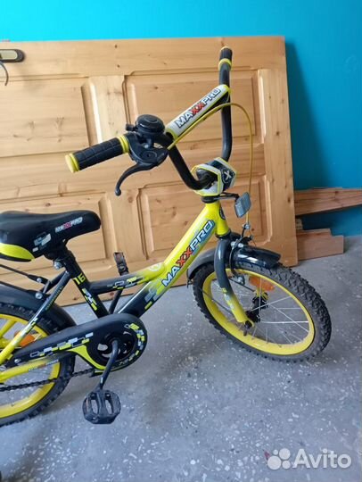 Детский велосипед 16