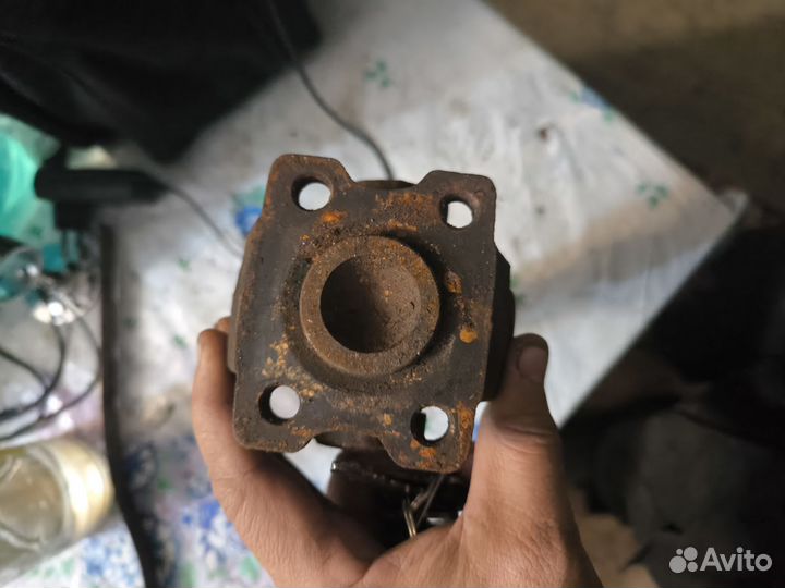 Кардан полуоси С крестовиной заз 968